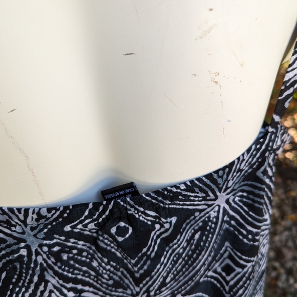 Women's Carole Little Vneck Black Knit Cami Sz XL - Picture 4 of 4